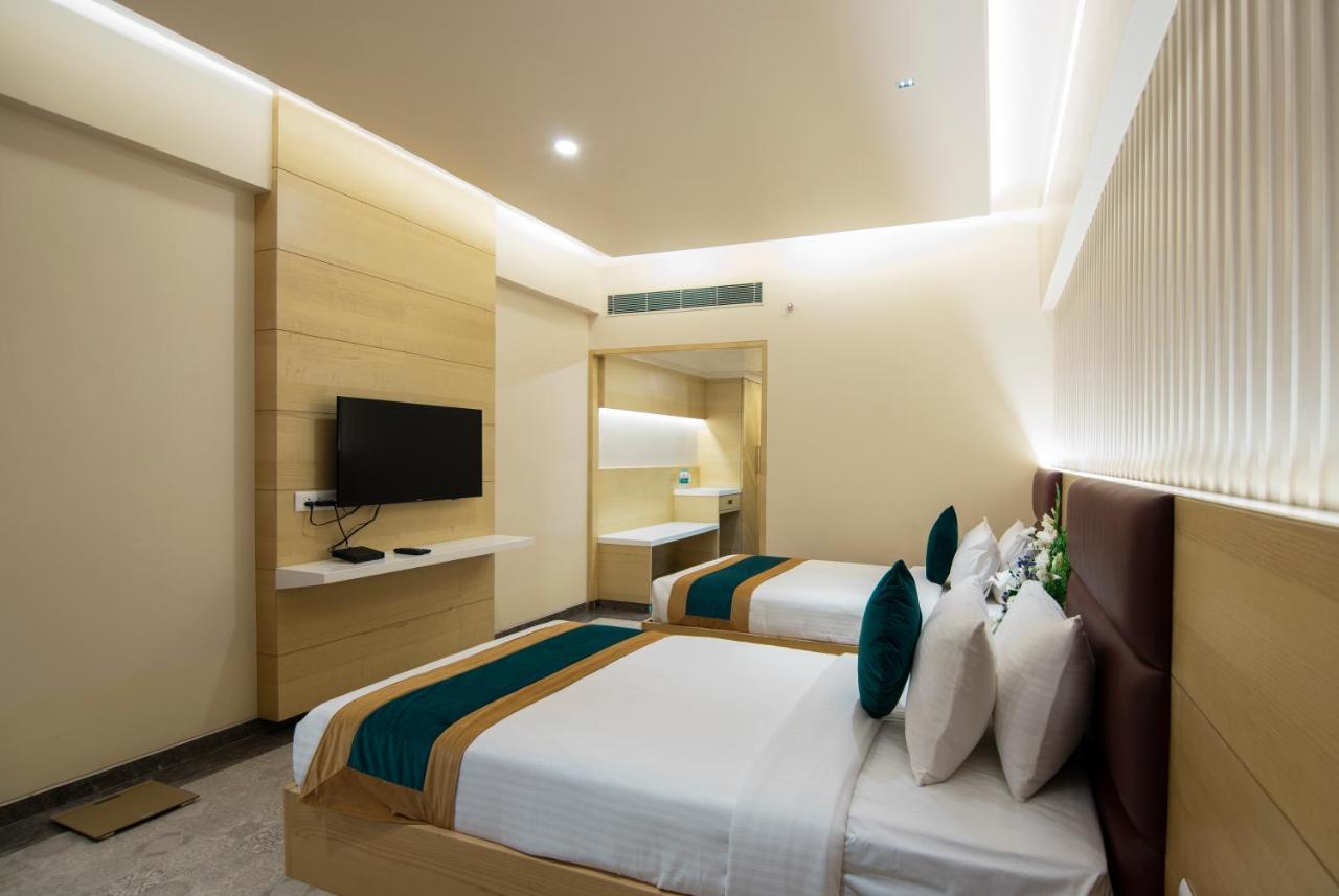Zion - A Luxurious Hotel Bangalore Exterior foto