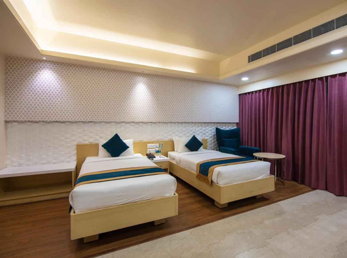 Zion - A Luxurious Hotel Bangalore Exterior foto